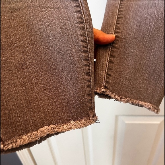 D. JEANS - Picture 2 of 8